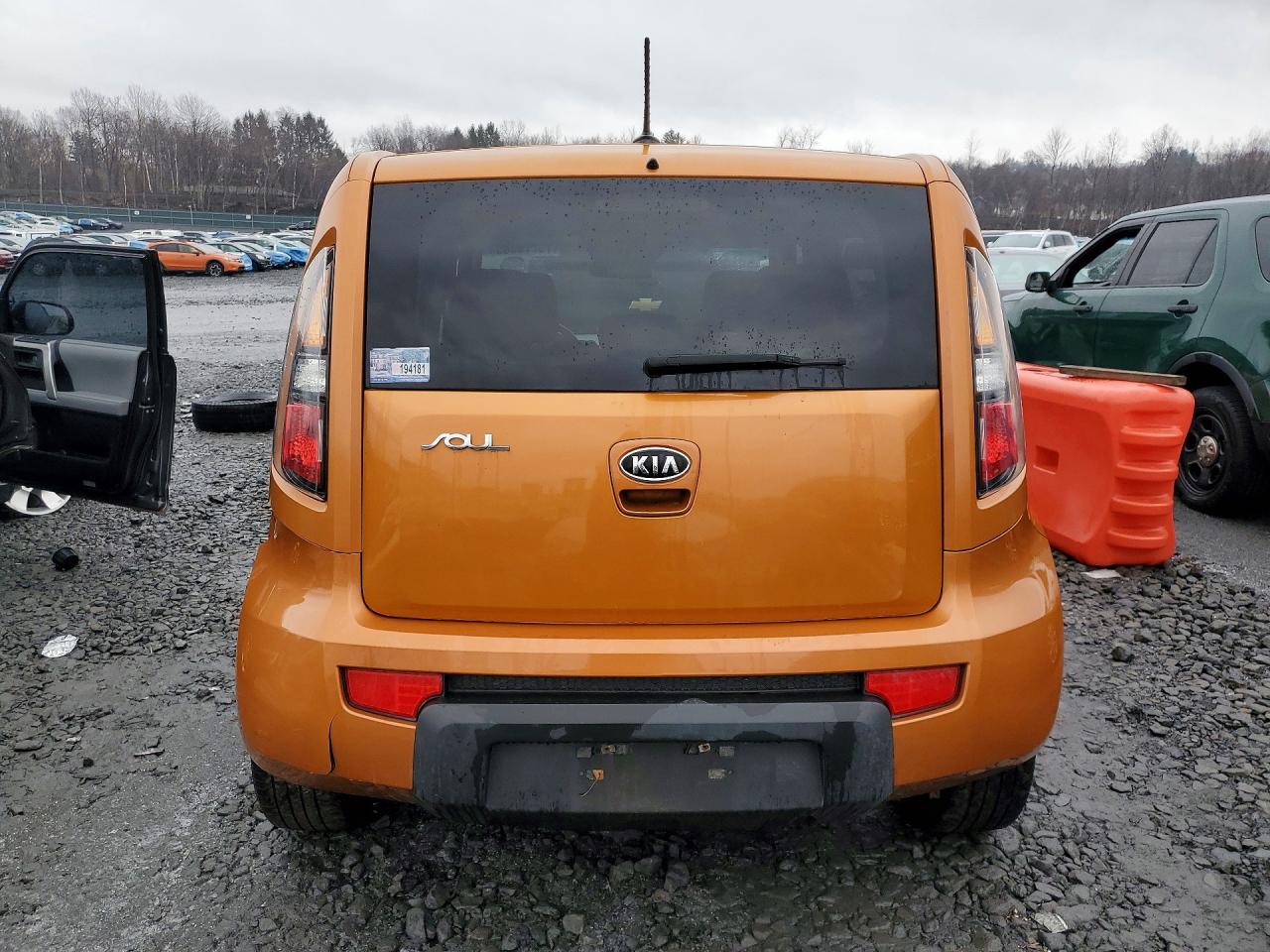 2011 KIA SOUL + photo 11