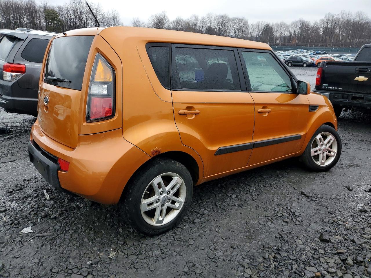 2011 KIA SOUL + photo 5