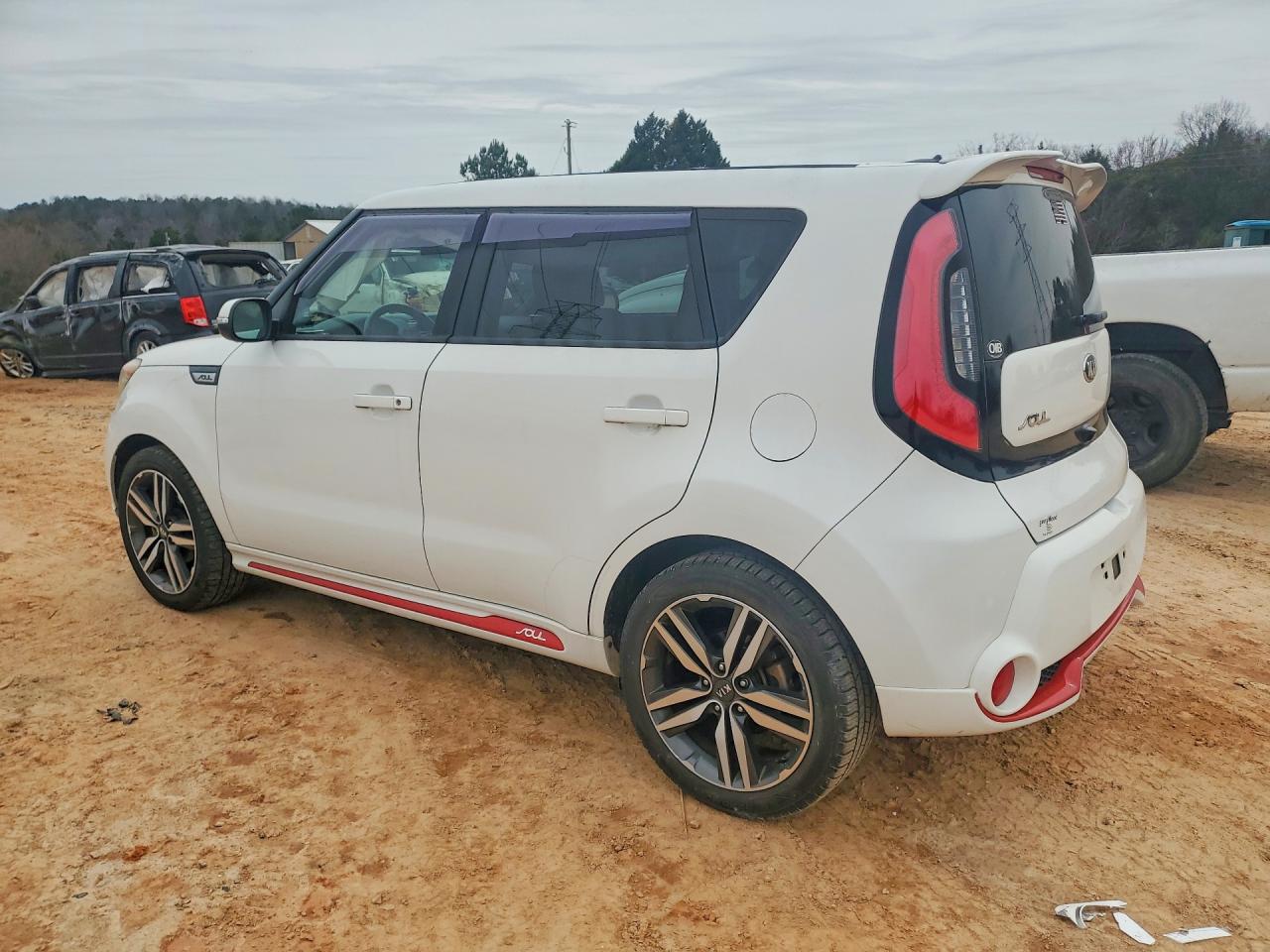 2014 KIA SOUL + photo 2