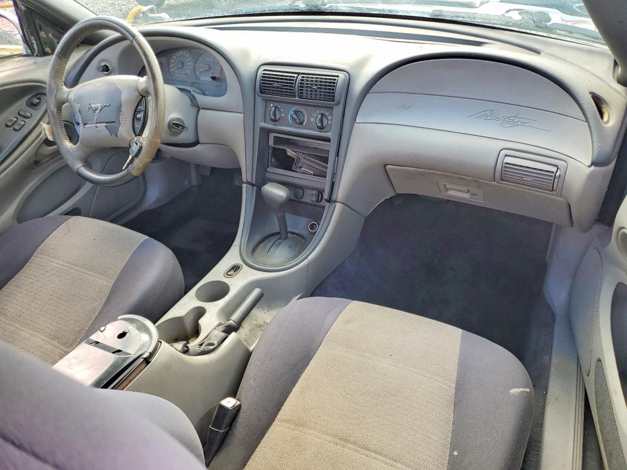 2004 FORD MUSTANG photo 8