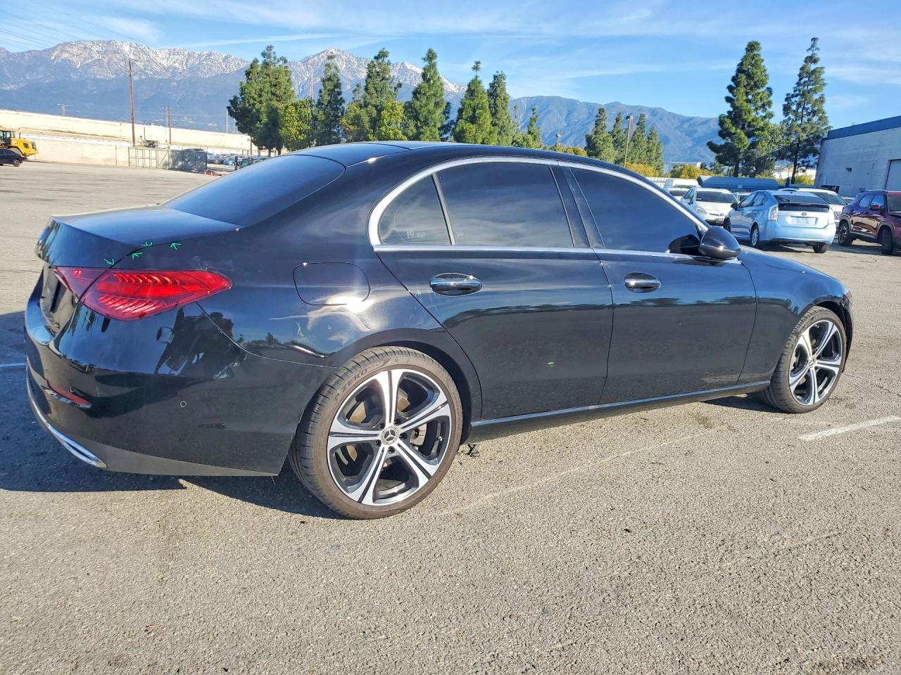 2025 MERCEDES-BENZ C 300 photo 5