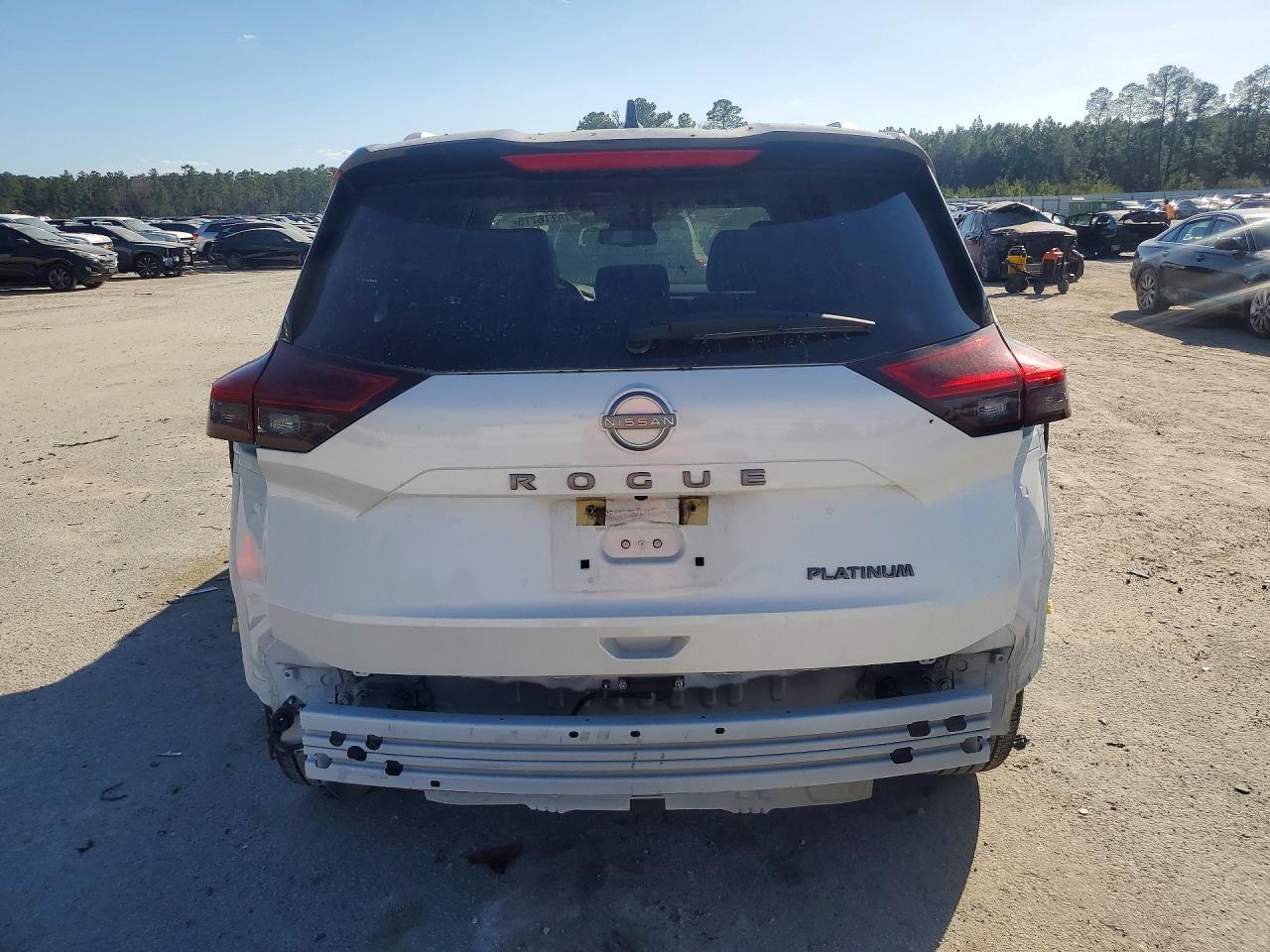2024 NISSAN ROGUE PLATINUM photo 11