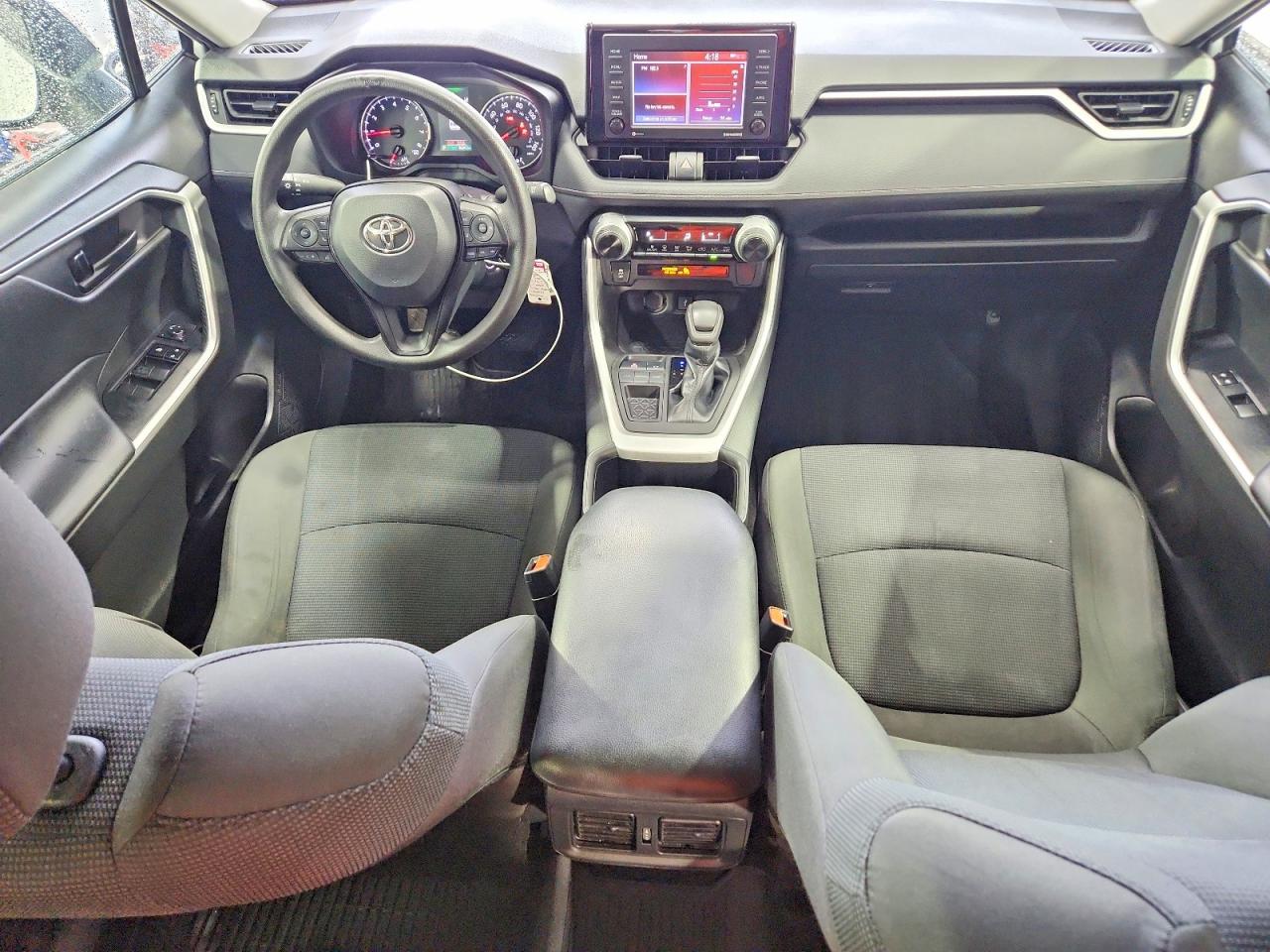 2022 TOYOTA RAV4 LE photo 22