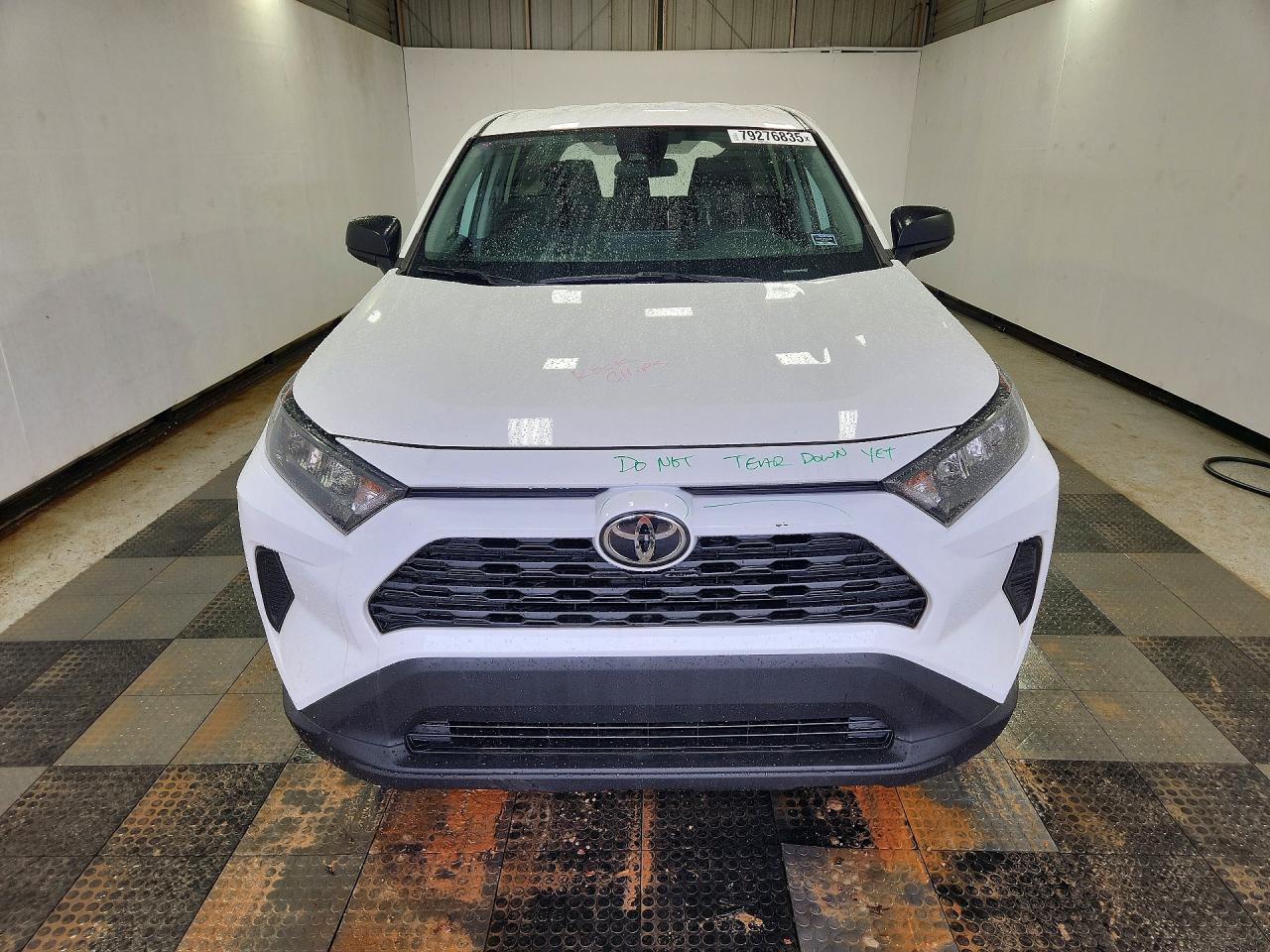 2022 TOYOTA RAV4 LE photo 13