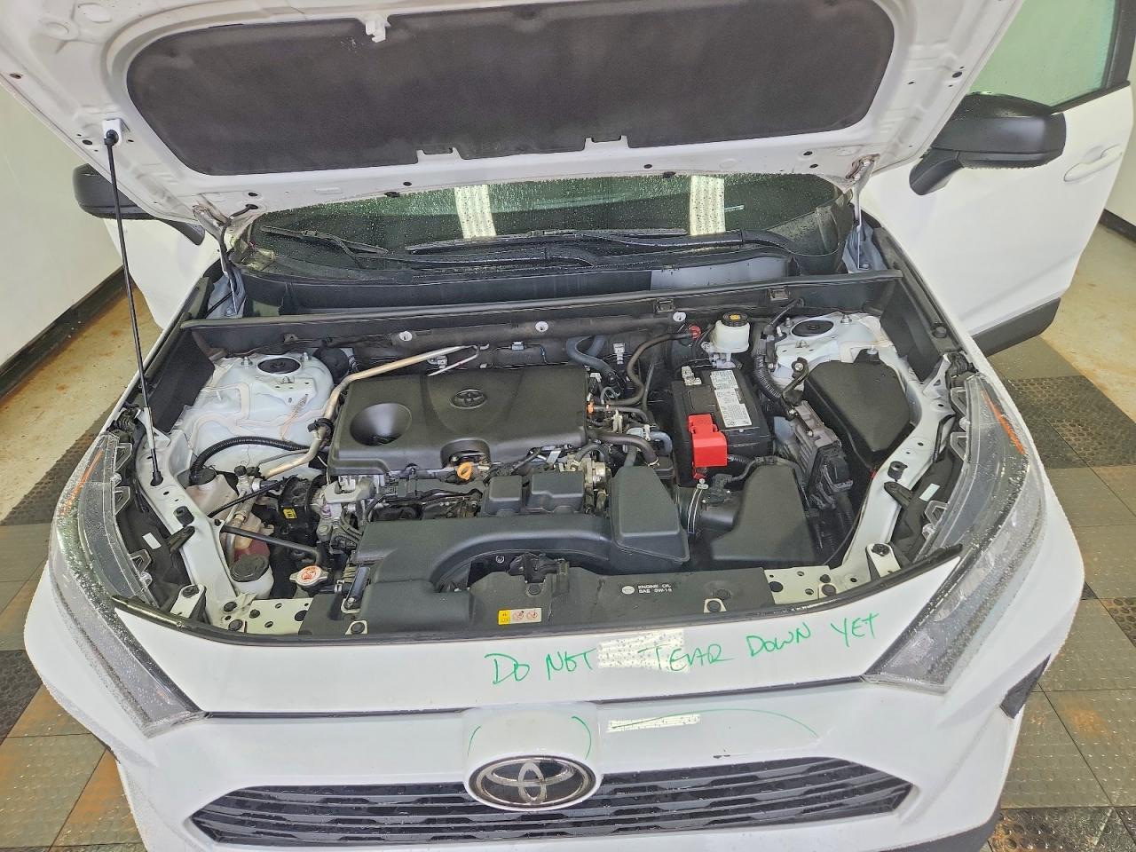 2022 TOYOTA RAV4 LE photo 34