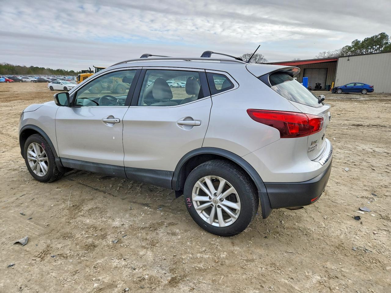 2018 NISSAN ROGUE SPORT SV photo 2