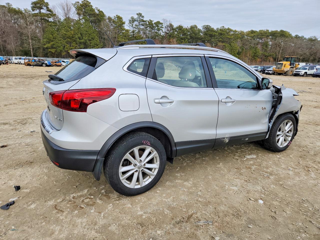 2018 NISSAN ROGUE SPORT SV photo 3