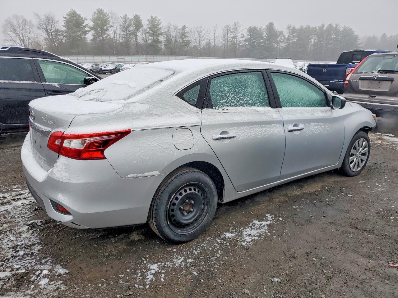 2018 NISSAN SENTRA S photo 3