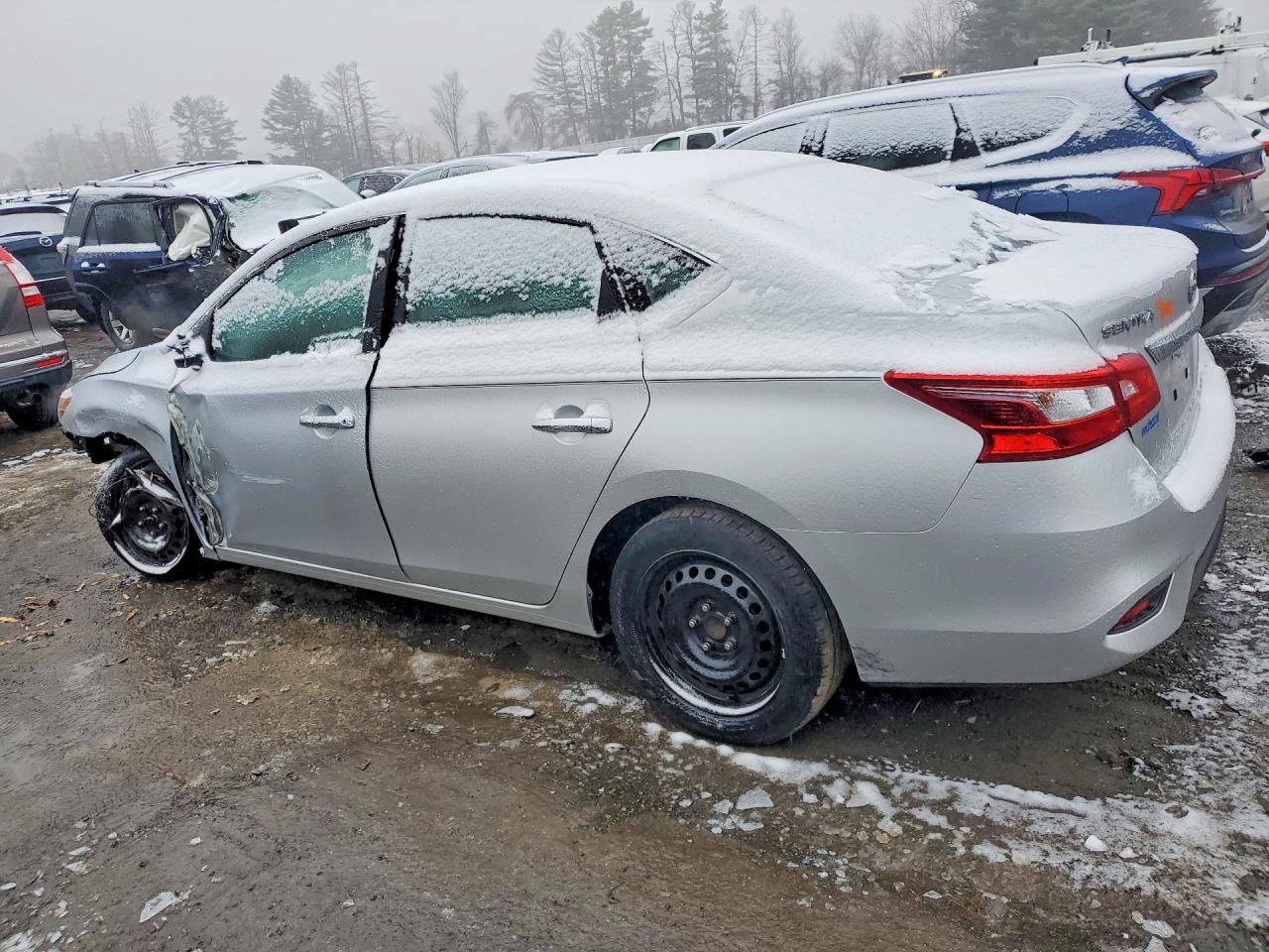 2018 NISSAN SENTRA S photo 2