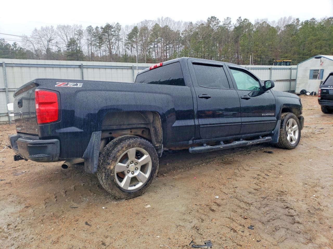 2017 CHEVROLET SILVERADO K1500 LT photo 5