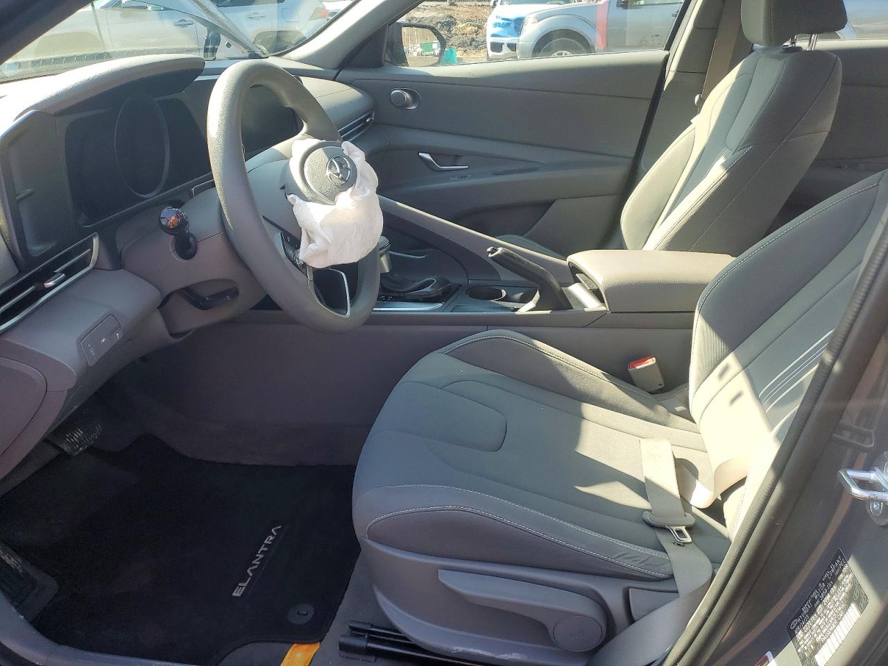 2023 HYUNDAI ELANTRA SEL photo 19