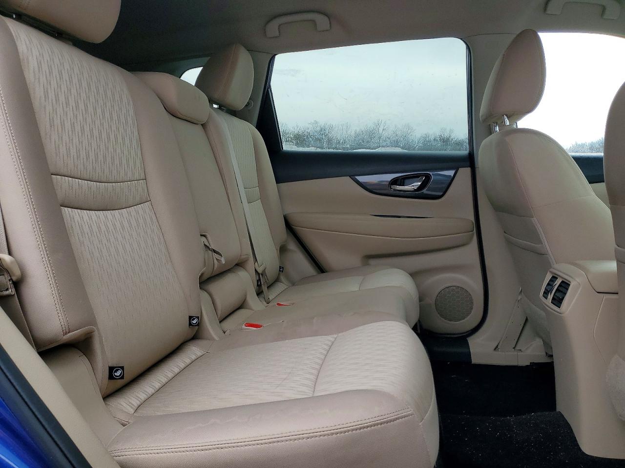 2017 NISSAN ROGUE SV photo 18