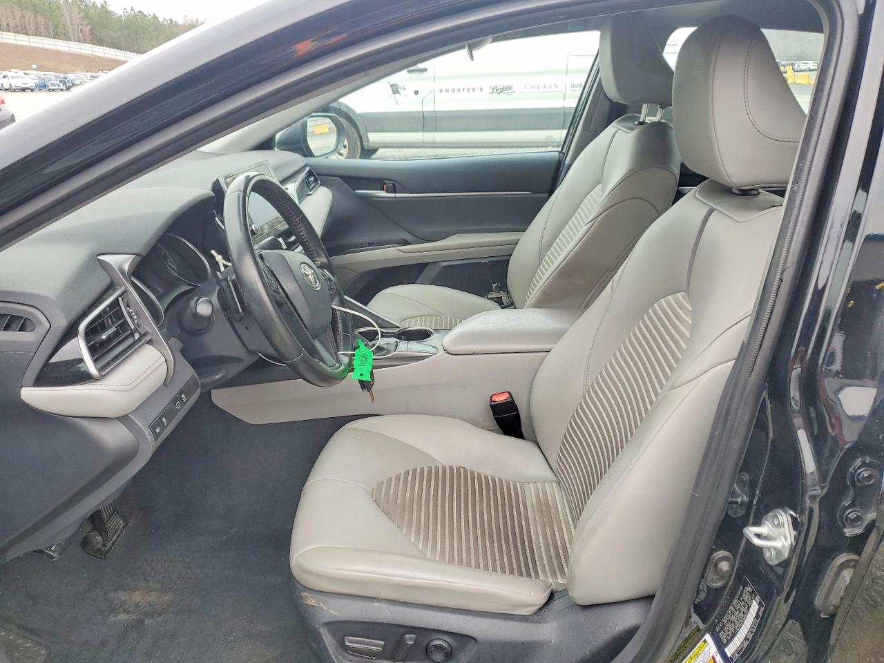 2023 TOYOTA CAMRY SE photo 13