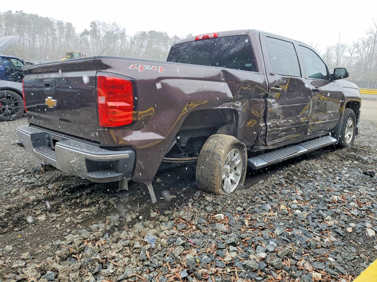 2016 CHEVROLET SILVERADO K1500 LT photo 5