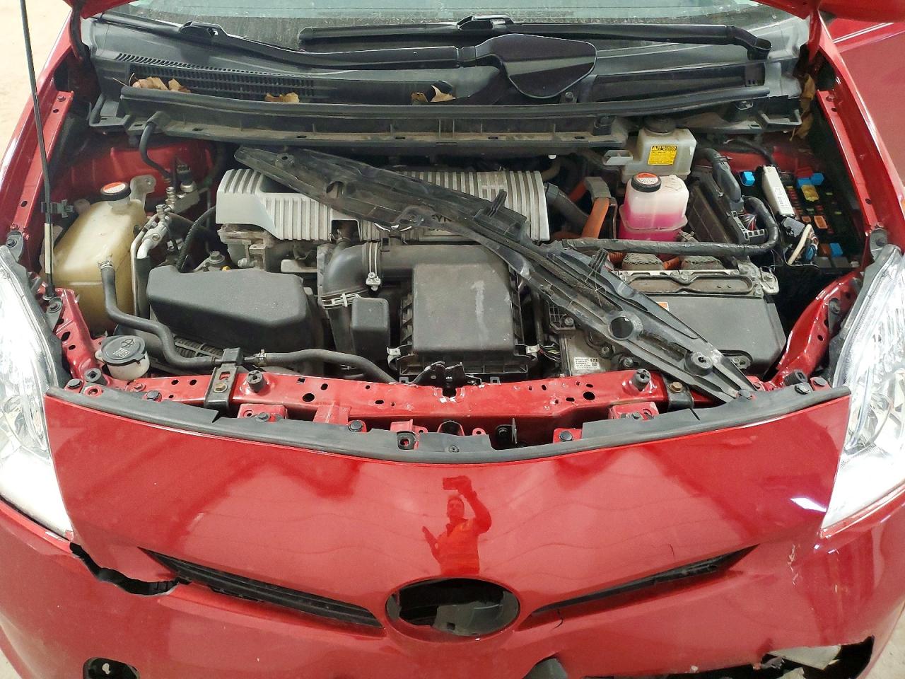 2014 TOYOTA PRIUS THREE photo 11