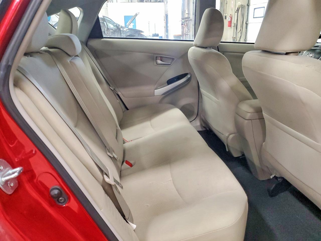 2014 TOYOTA PRIUS THREE photo 10