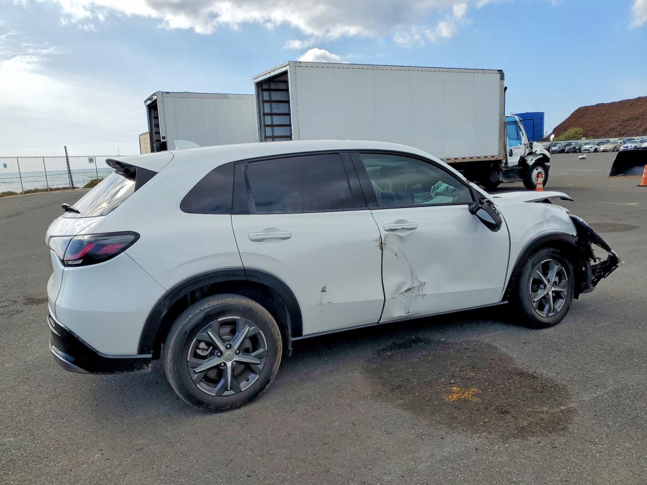 2024 HONDA HR-V photo 3