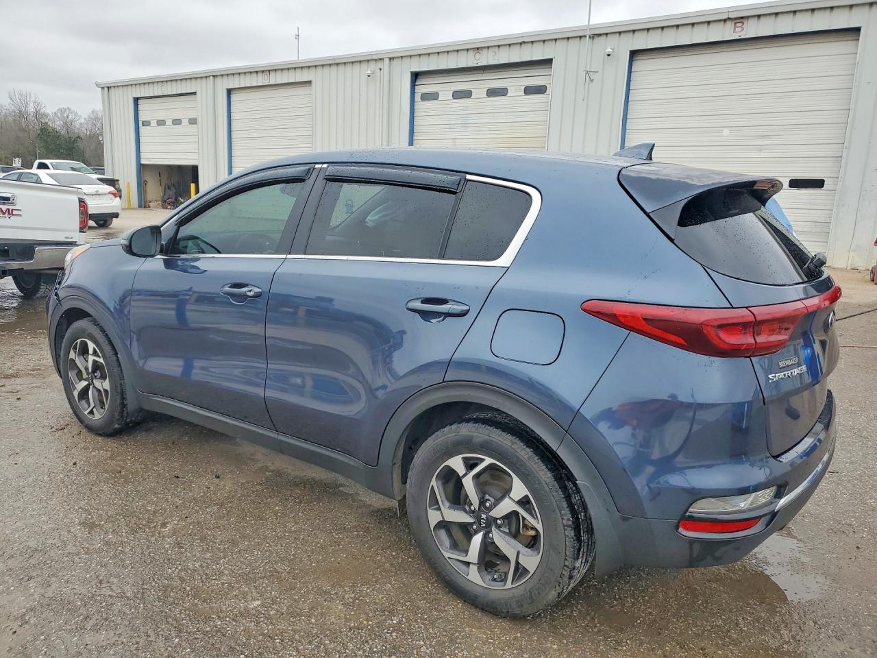 2021 KIA SPORTAGE LX photo 3