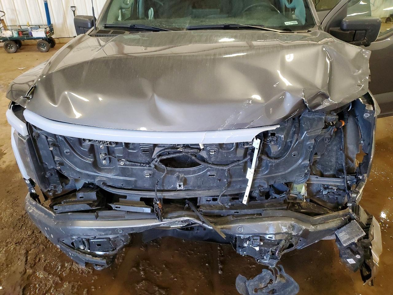 2024 FORD F150 LIGHTNING XLT photo 11