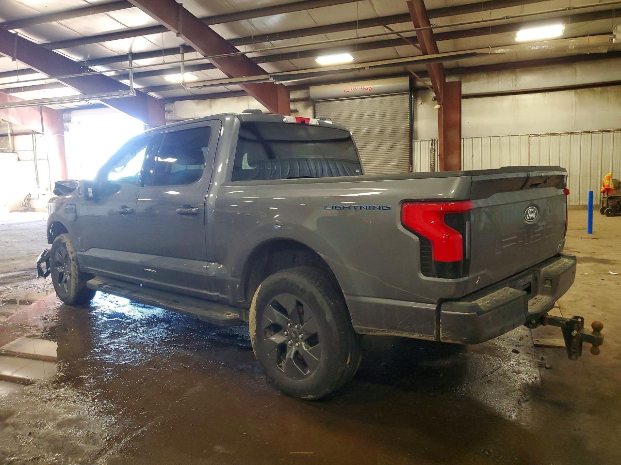 2024 FORD F150 LIGHTNING XLT photo 2