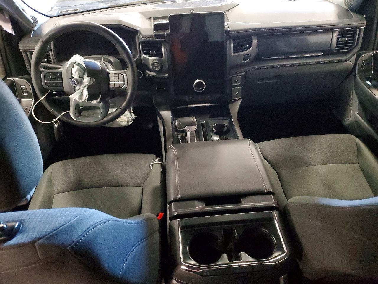 2024 FORD F150 LIGHTNING XLT photo 8