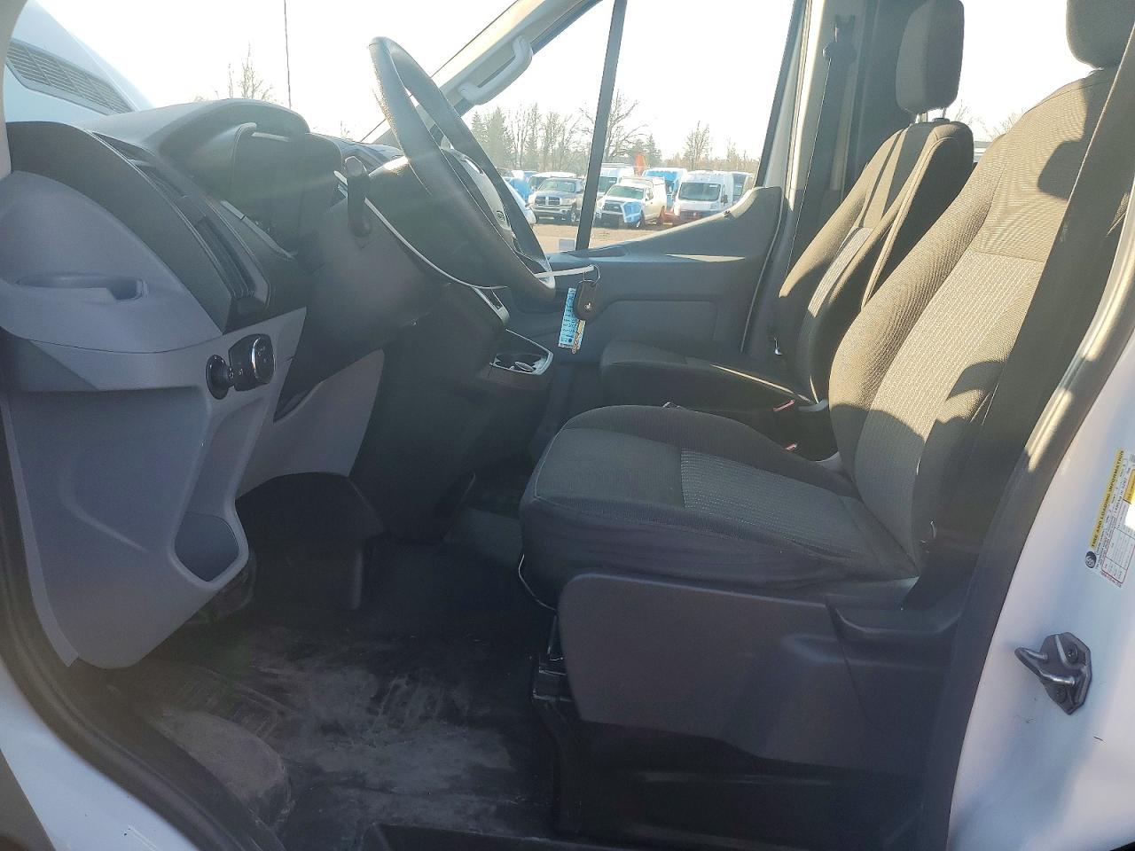 2017 FORD TRANSIT T-150 photo 7