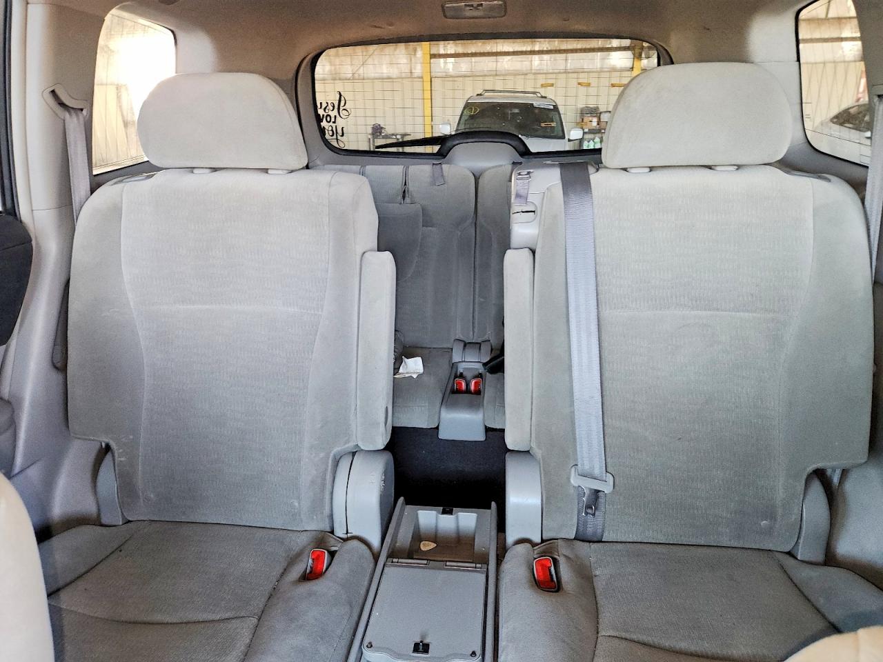 2012 TOYOTA HIGHLANDER BASE photo 28