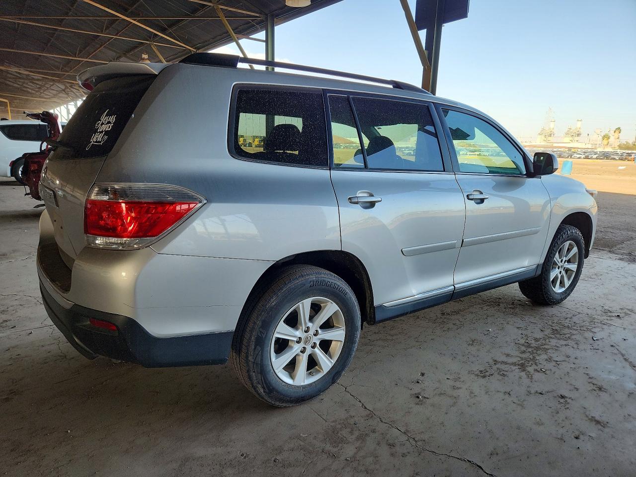 2012 TOYOTA HIGHLANDER BASE photo 7