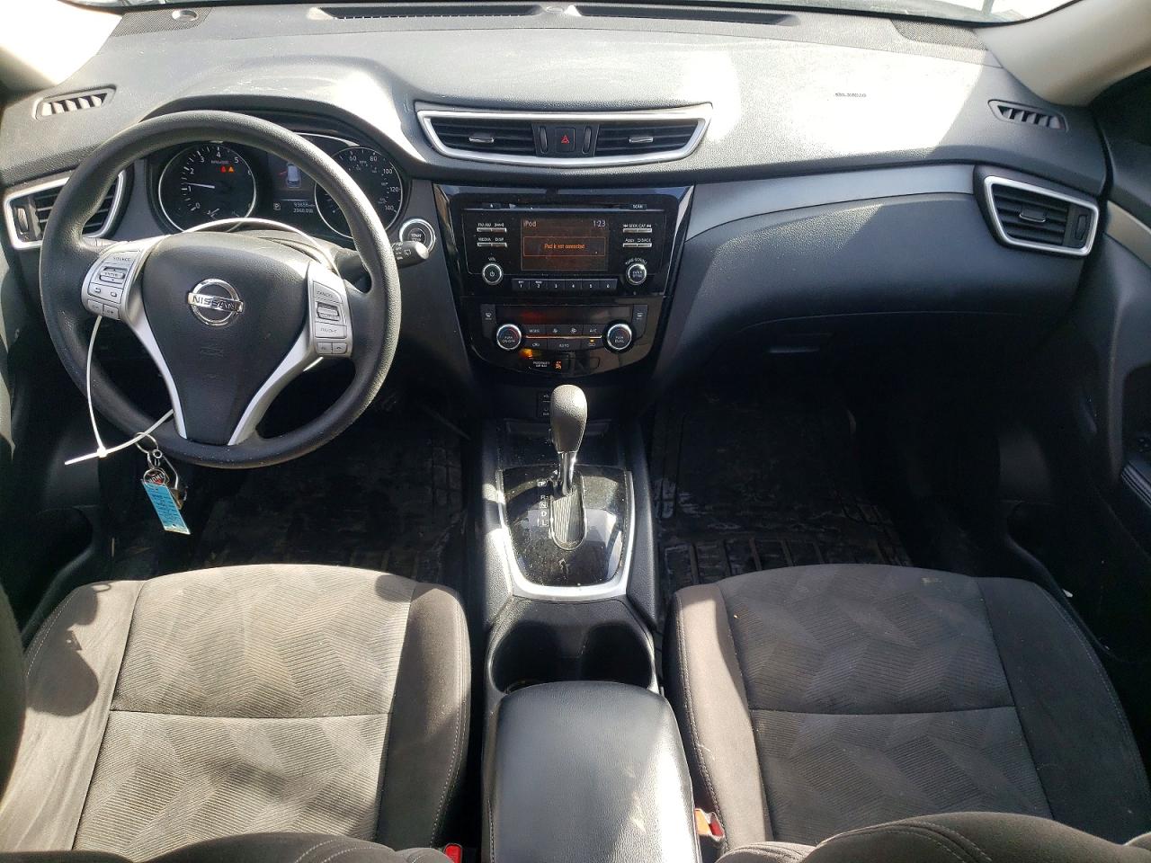 2016 NISSAN ROGUE SV photo 22