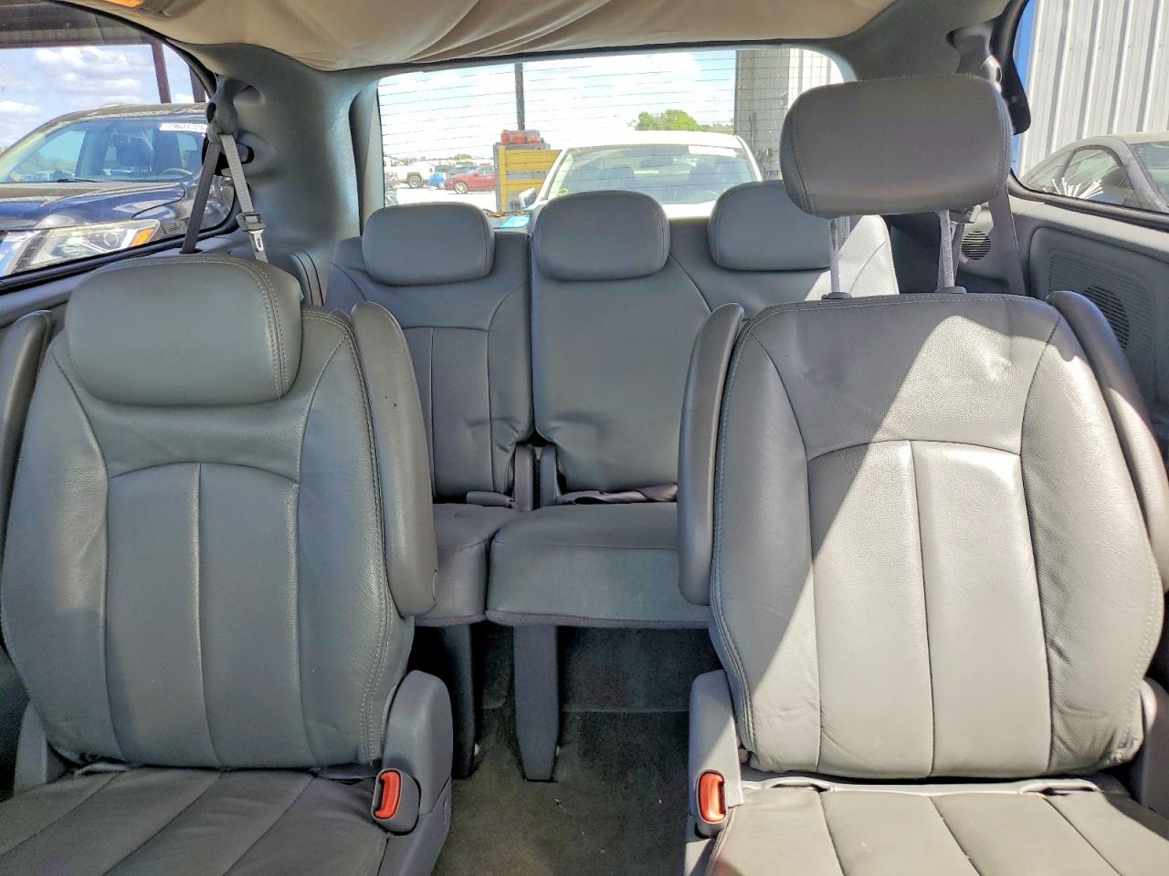 2006 CHRYSLER TOWN & COUNTRY TOURING photo 28