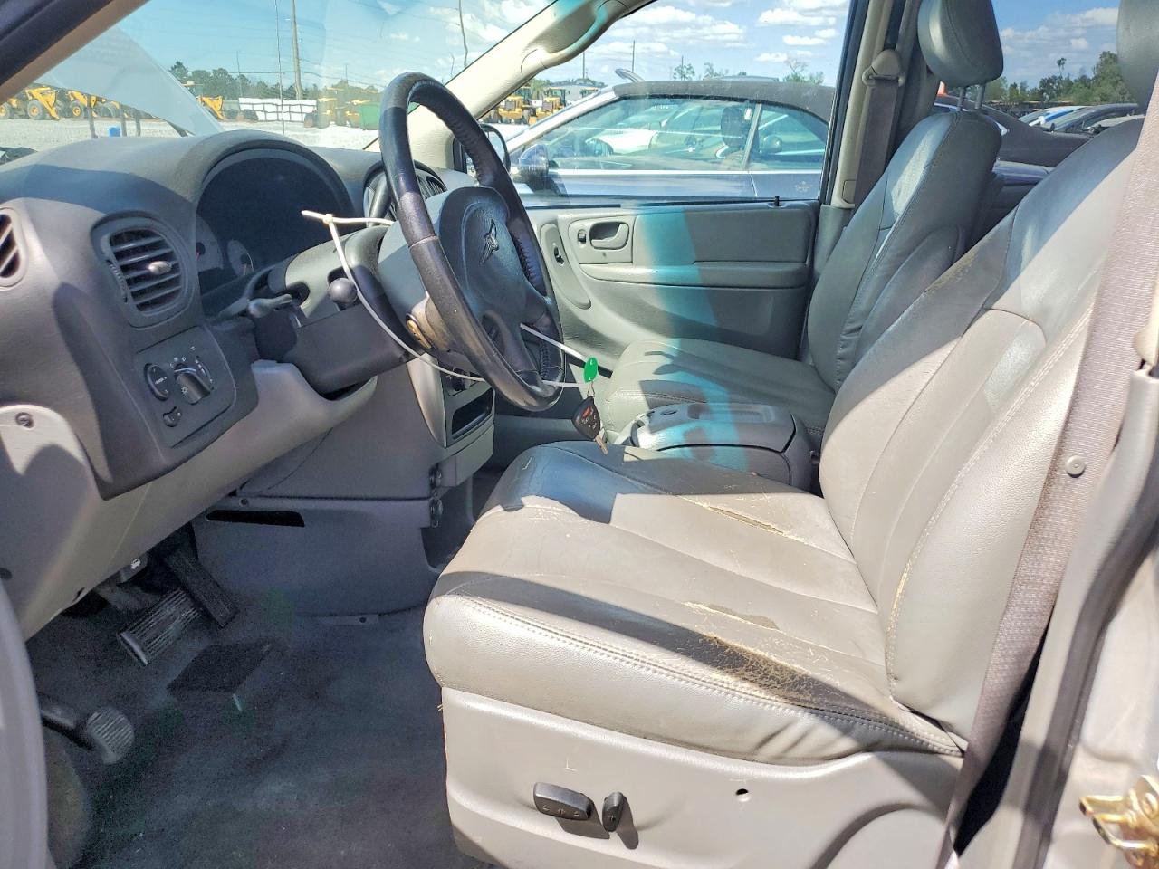 2006 CHRYSLER TOWN & COUNTRY TOURING photo 19