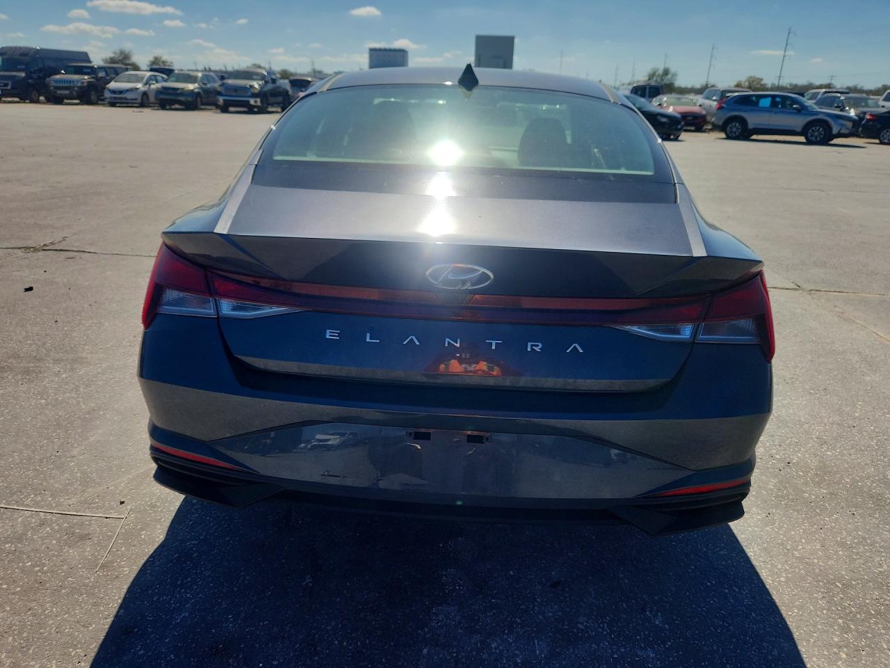 2022 HYUNDAI ELANTRA SEL photo 11