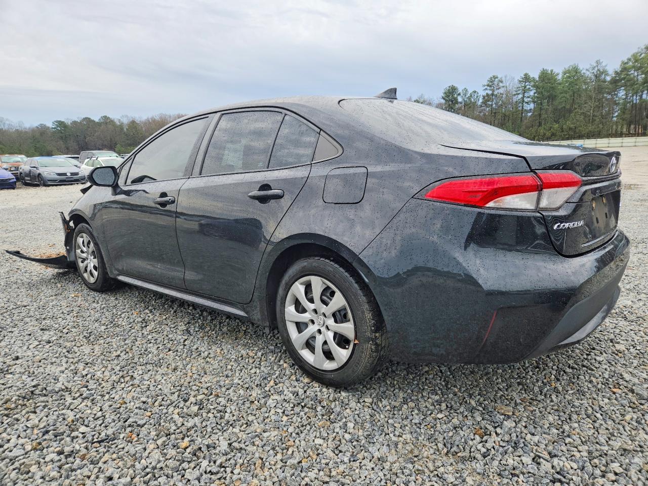 2021 TOYOTA COROLLA LE photo 3