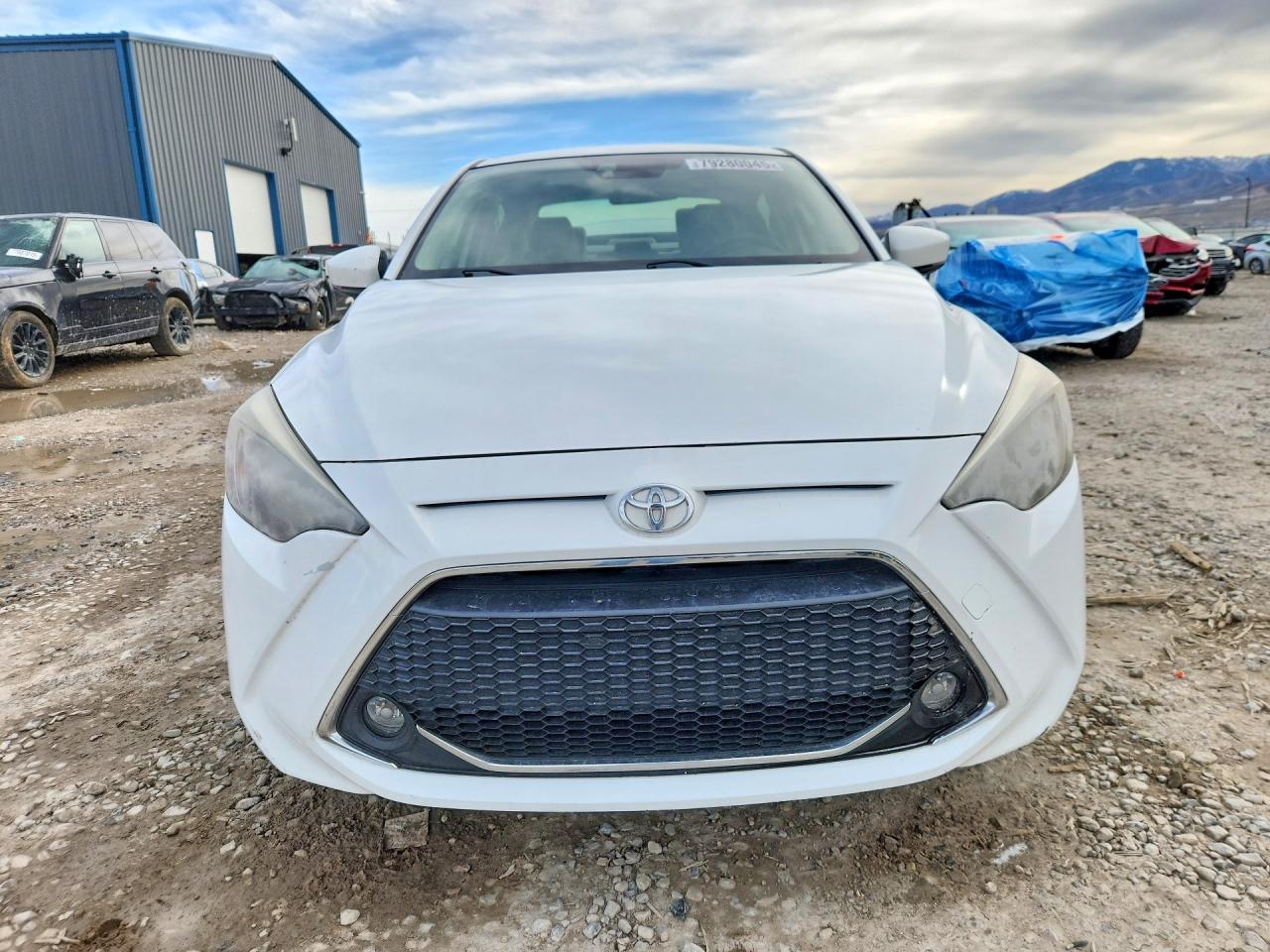 2019 TOYOTA YARIS LE photo 5