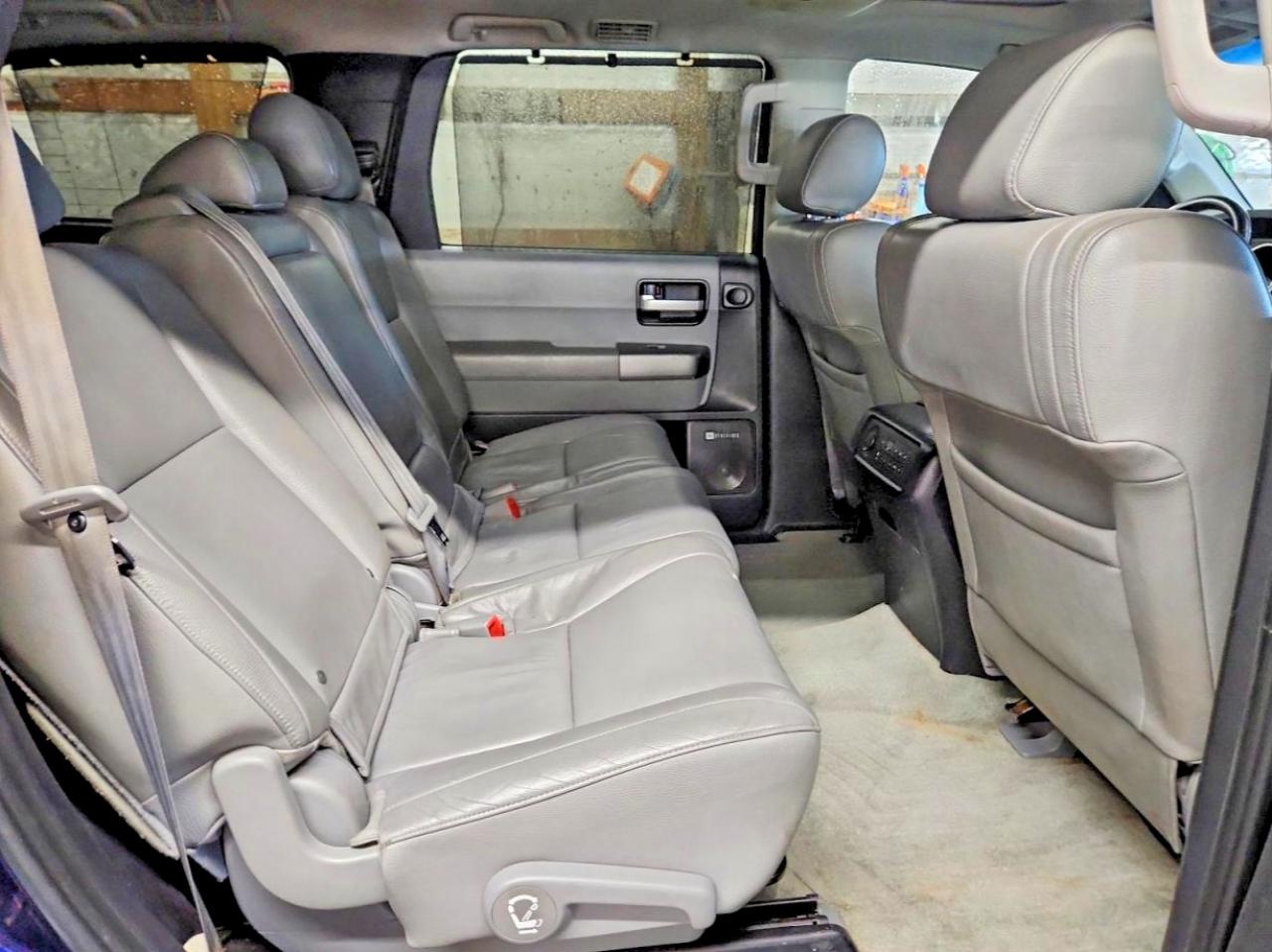 2010 TOYOTA SEQUOIA LIMITED photo 11
