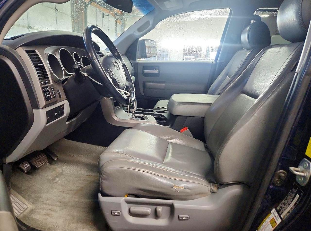 2010 TOYOTA SEQUOIA LIMITED photo 7