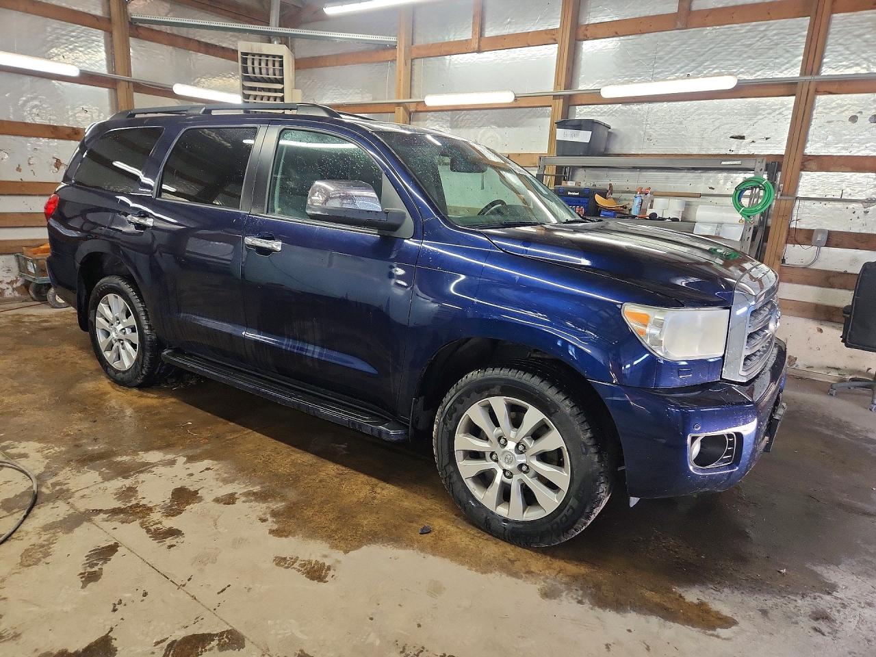2010 TOYOTA SEQUOIA LIMITED photo 4