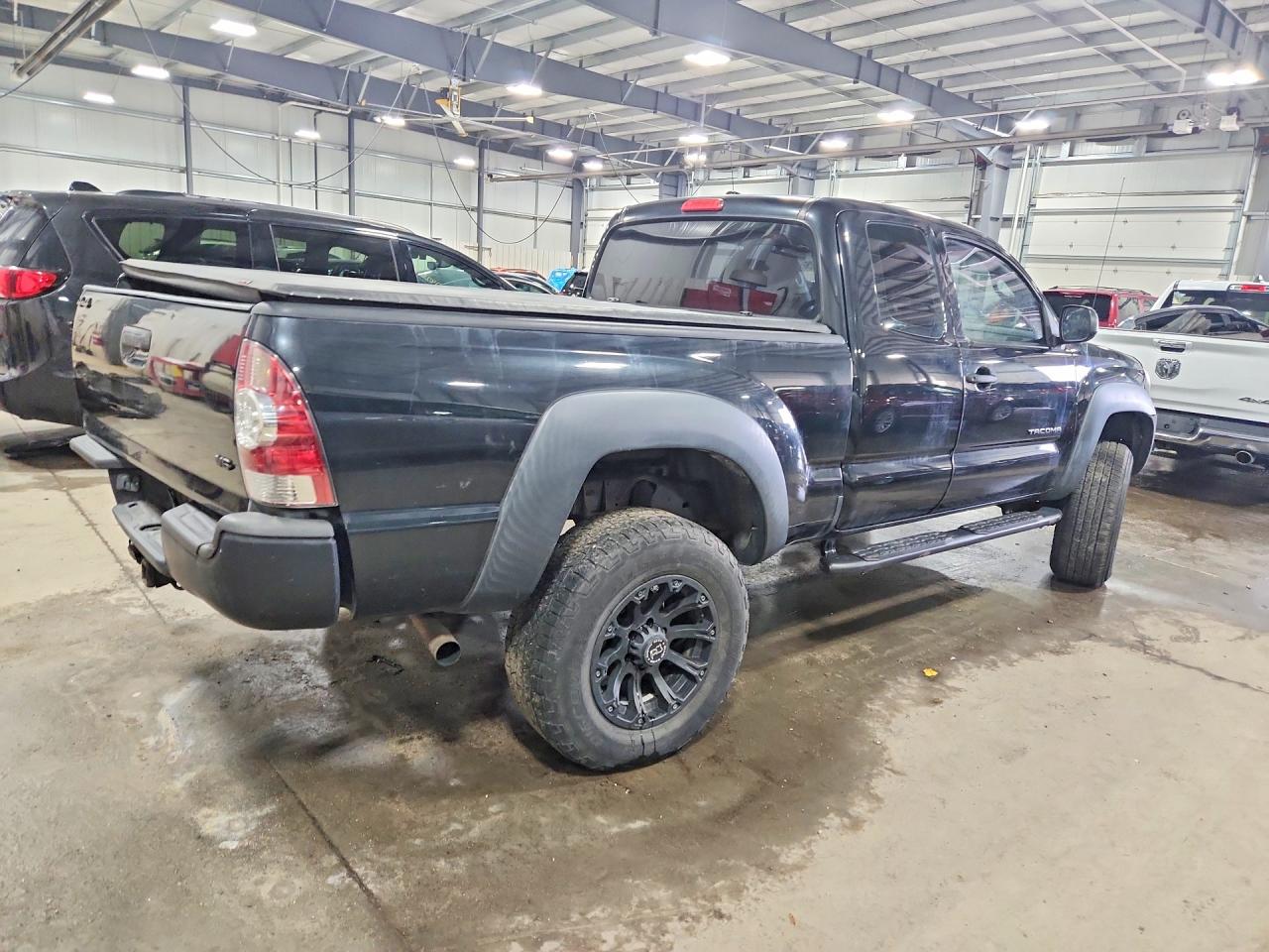2009 TOYOTA TACOMA BASE photo 3