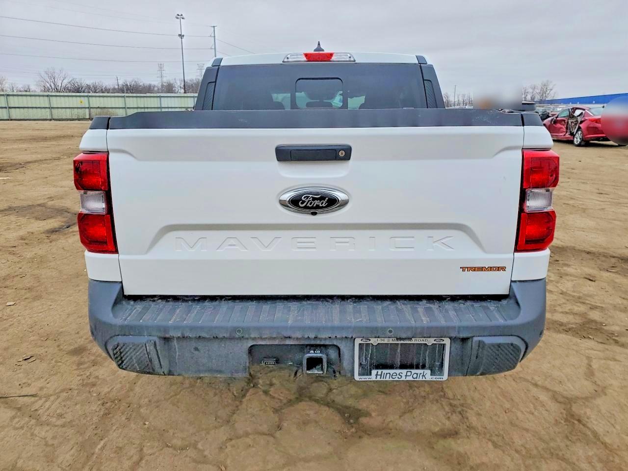 2024 FORD MAVERICK LARIAT TREMOR photo 6