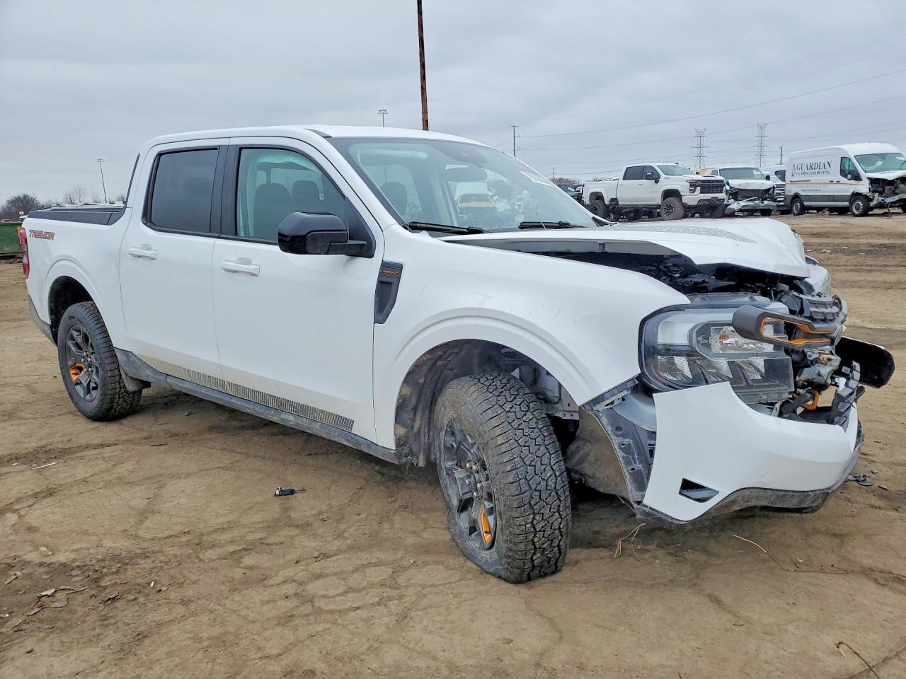 2024 FORD MAVERICK LARIAT TREMOR photo 4