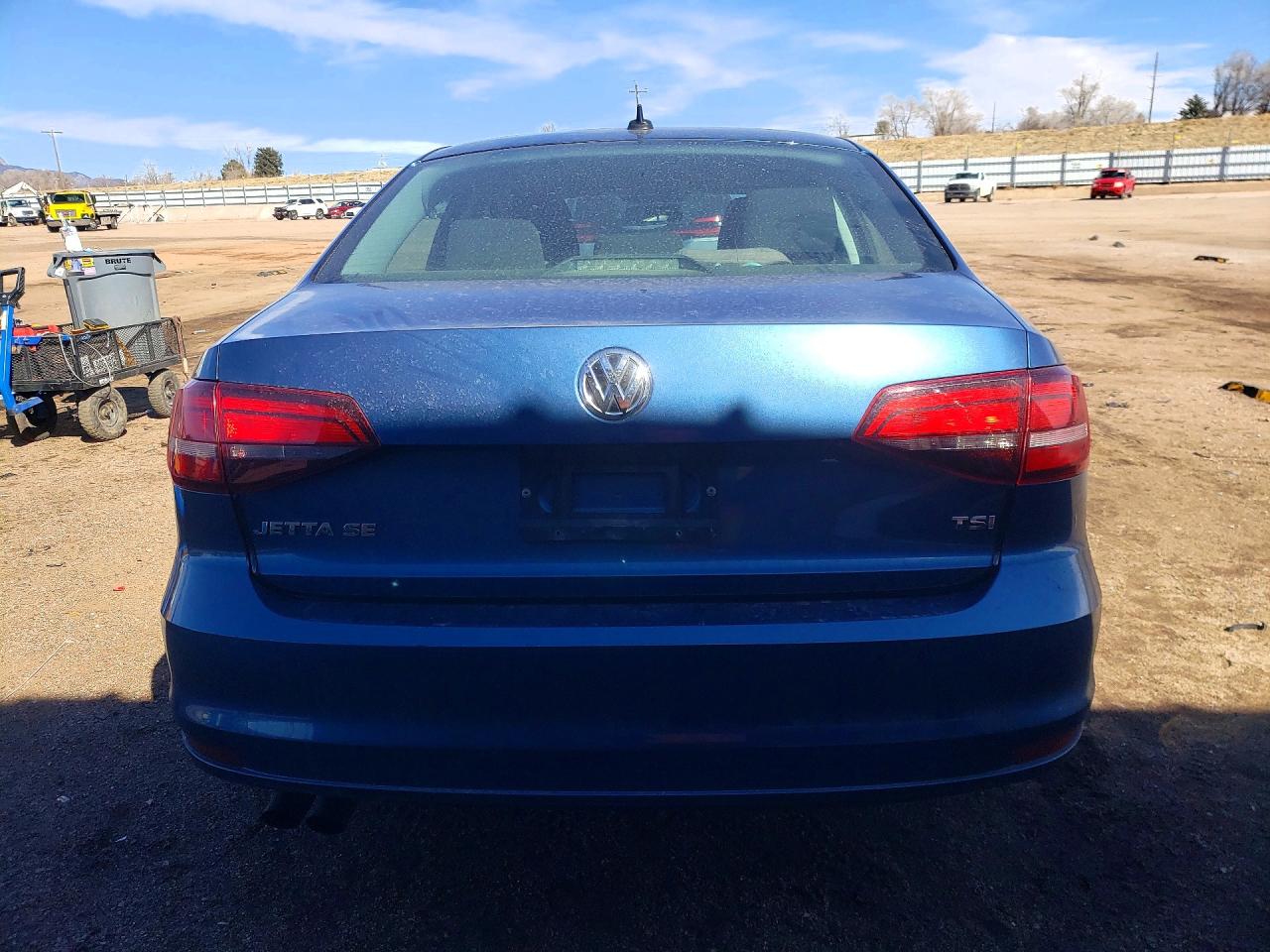 2016 VOLKSWAGEN JETTA SE photo 16