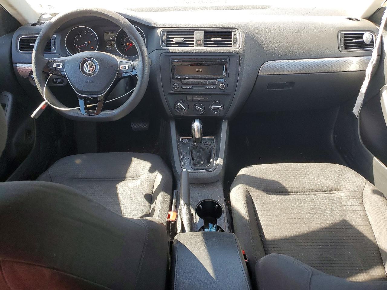 2015 VOLKSWAGEN JETTA SE photo 8