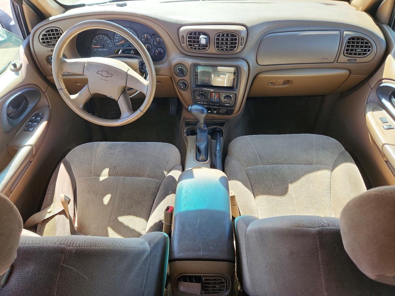 2002 CHEVROLET TRAILBLAZER photo 8