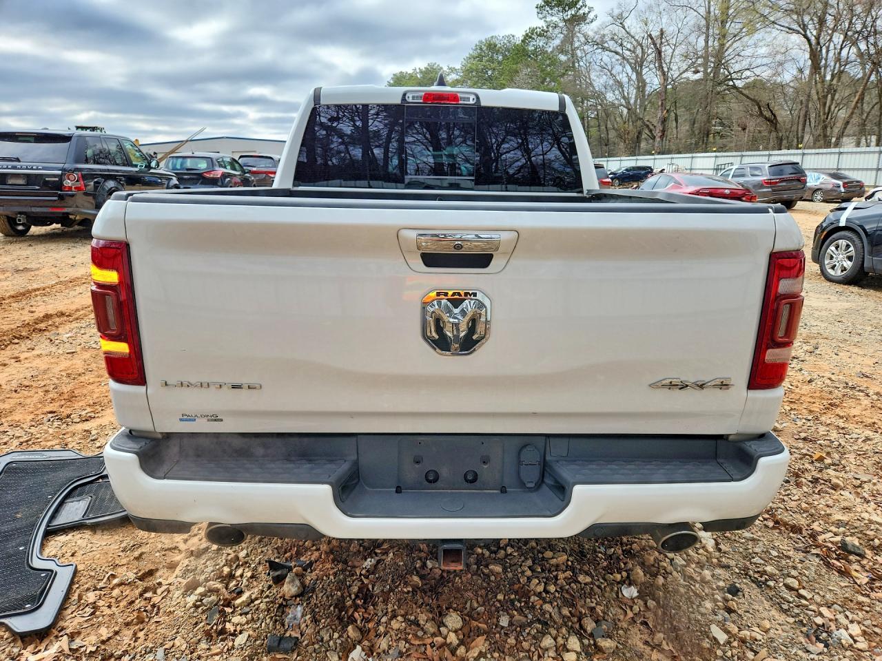 2019 RAM 1500 LIMITED photo 6