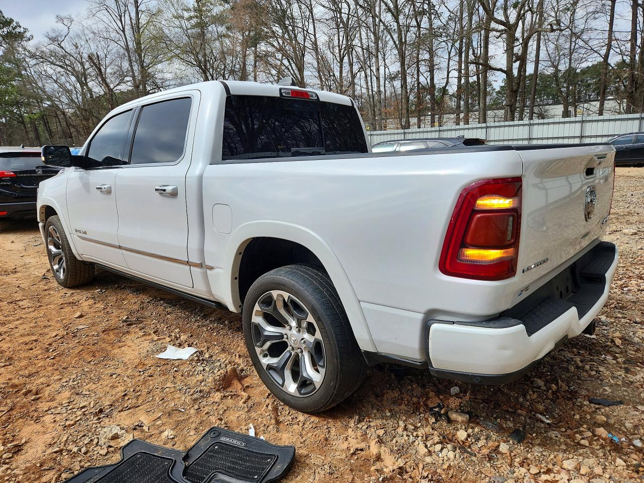 2019 RAM 1500 LIMITED photo 2