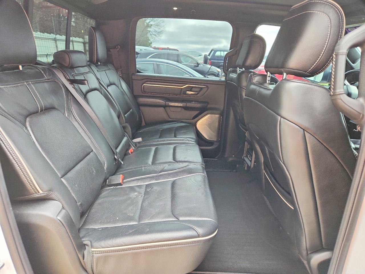 2019 RAM 1500 LIMITED photo 10