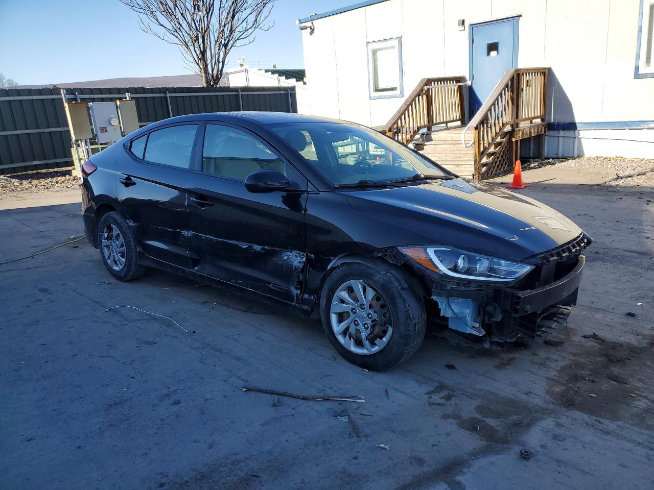 2017 HYUNDAI ELANTRA SE photo 4