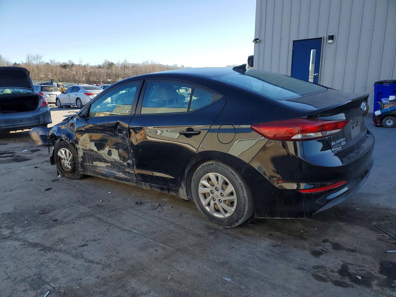 2017 HYUNDAI ELANTRA SE photo 2