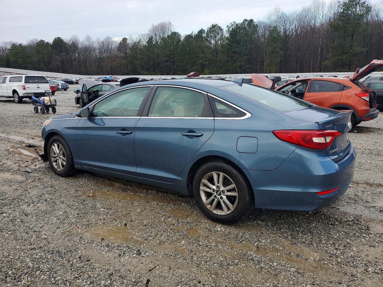 2015 HYUNDAI SONATA SE photo 3