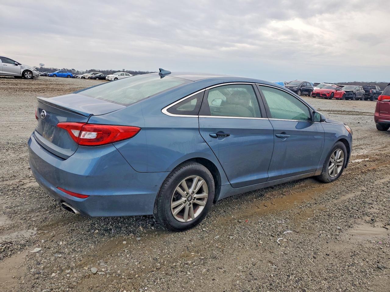 2015 HYUNDAI SONATA SE photo 5